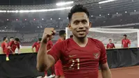 Andik Vermansah merayakan kemenangan Timnas Indonesia atas Timor Leste 3-1, Selasa (13/11/2018) di Stadion Utama Gelora Bung Karno. (Bola.com/Muhammad Iqbal Ichsan)