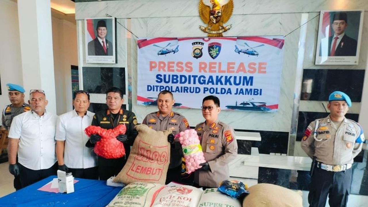 Ditpolairud Jambi Amankan Kapal Pengangkut Hasil Pertanian Ilegal, Nakhoda Terancam Penjara
