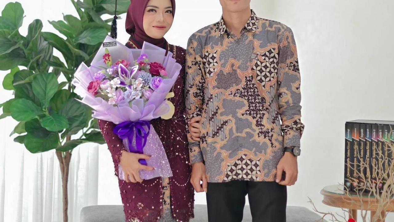 Bagikan Foto Sidang Didampingi Kekasih hingga Lamaran, Pria yang Bagikan Perjalanan Cintanya Ini Curi Perhatian