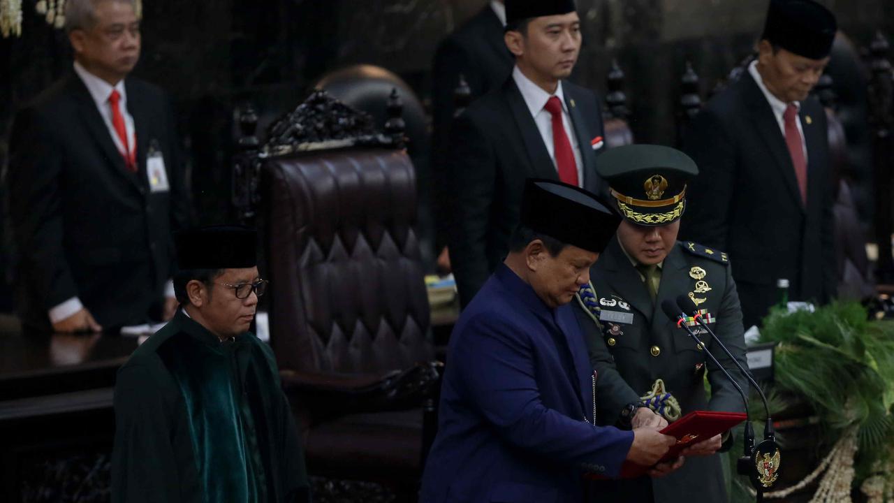 VIDEO: Nama SBY Disebut Ketua MPR Bikin Anies Sampai Amien Rais Berdiri Tepuk Tangan