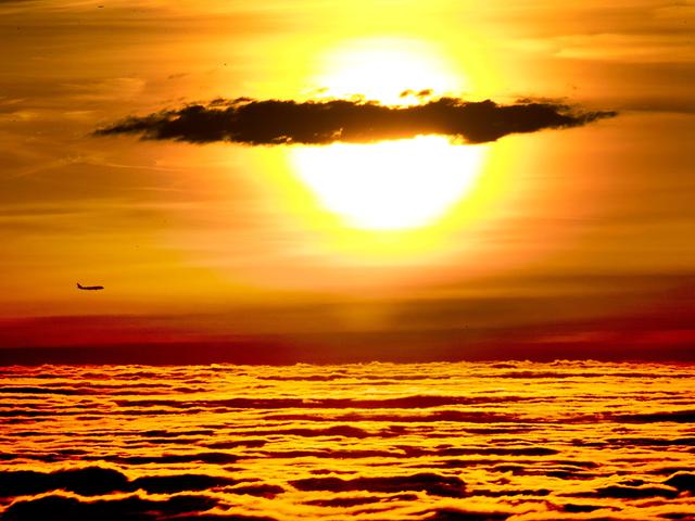 Pemandangan Cantik Matahari Terbit Pasca Badai Lorenzo Di Inggris Global Liputan6 Com