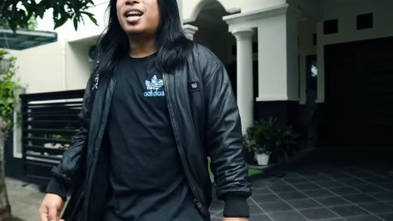 Desain Hunian Mewahnya Jadi Sorotan, Ini 8 Potret Rumah Praz Teguh Kini yang Tak Kalah Luas - Bisa Olahraga Rame-Rame di Ruang Tamu