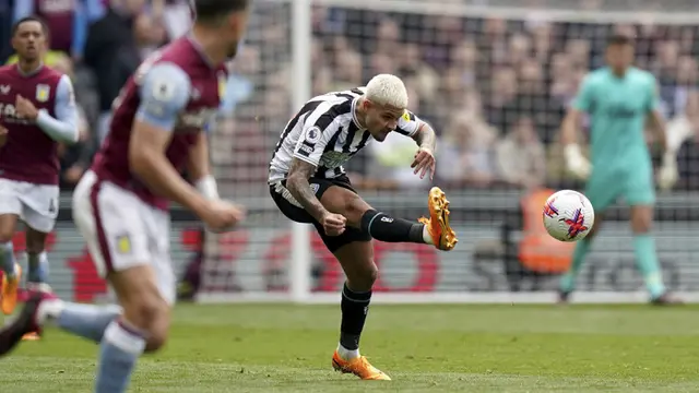 Foto: Licinnya Ollie Watkins, Aston Villa Bantai Newcastle United di Liga Inggris