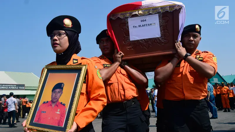 Upacara Pelepasan Jenazah Korban Heli Basarnas