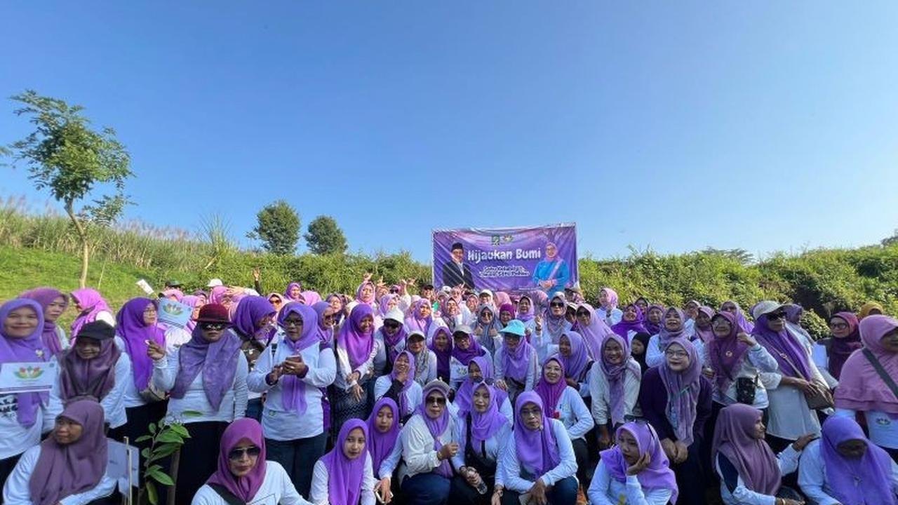 Anggota DPR Apresiasi Aksi Perempuan Bangsa Tanam Pohon di KEK Singhasari