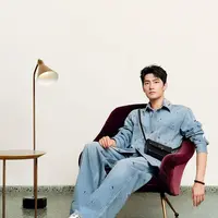 Intip gaya Yang Yang sebagai brand ambassador terbaru Valentino, dibandingkan dengan Suga BTS (@maisonvalentino)