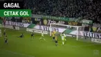 Berita video momen striker milik Liverpool yang dipinjamkan ke Wolfsburg, Divock Origi, gagal mencetak gol ke gawang RB Leipzig yang kosong.