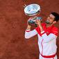 Novak Djokovic juara Prancis Terbuka 2021. (AFP/Martin Bureau)