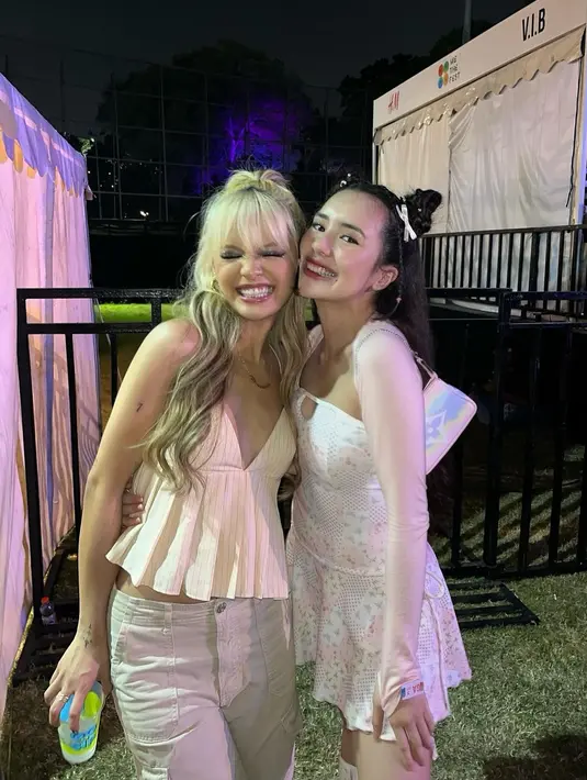 <p>Sebenarnya tidak banyak yang tahu bahwa selama ini Sorn bersahabat dengan Beby Tsabina. Warganet bertanya-tanya, bagaimana awal pertemanan mereka. (Foto: Instagram/ sssorn_chonnasorn)</p>