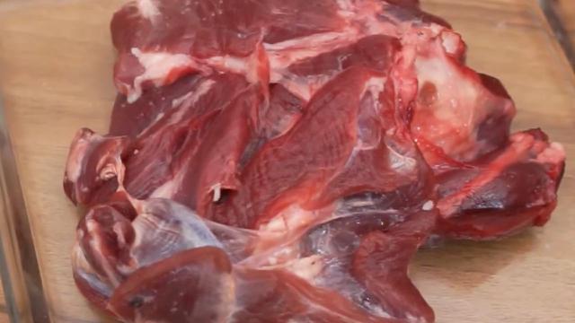 Daging Kambing yang Masih Segar.