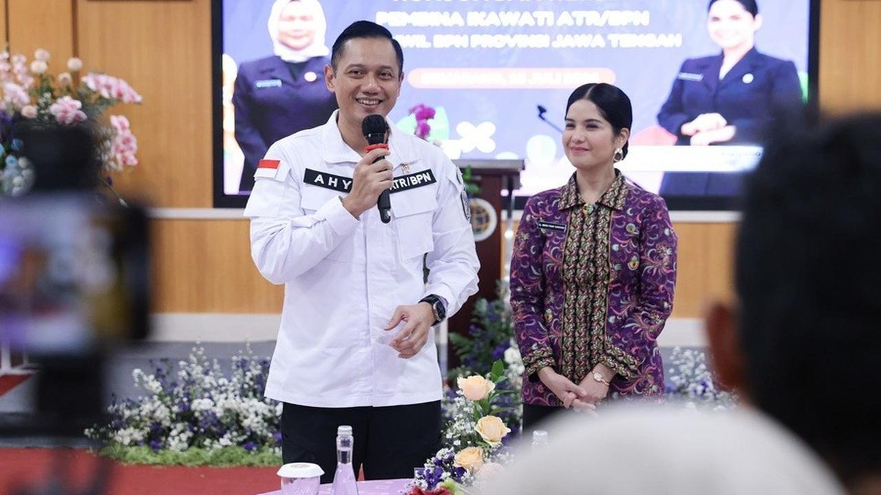 "Keberhasilannya mas Agus adalah keberhasilan saya, keberhasilan anak turun saya juga ada peran saya di situ, meski nggak mudah," pungkasnya.&nbsp;