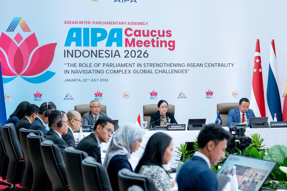 Buka Sidang Kaukus AIPA