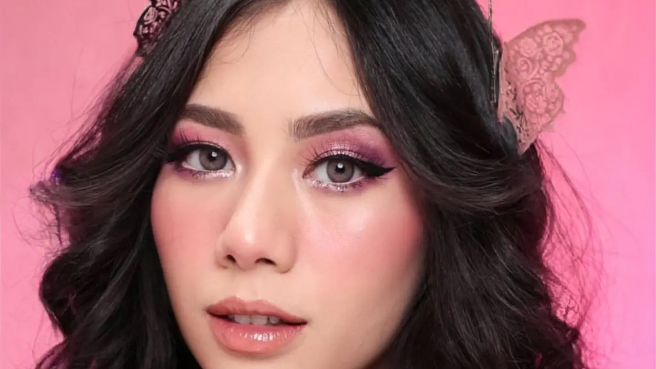 Inspirasi makeup look flawless yang bisa kamu tiru