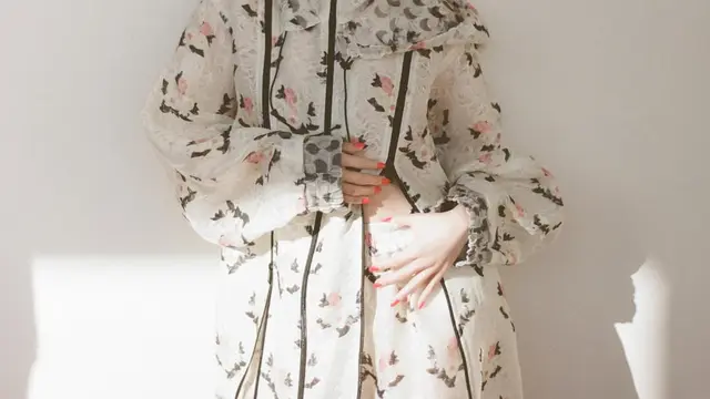 Makin Fresh Jelang Akhir Tahun, Song Hye Kyo Tampil Berani dengan Rambut Extreme Bob