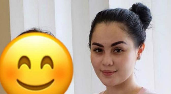 Jennifer Dunn (Instagram: @lambe_turah)