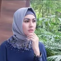 Putuskan untuk berhijab, Kartika Putri dibanjiri pujian dari netizen.