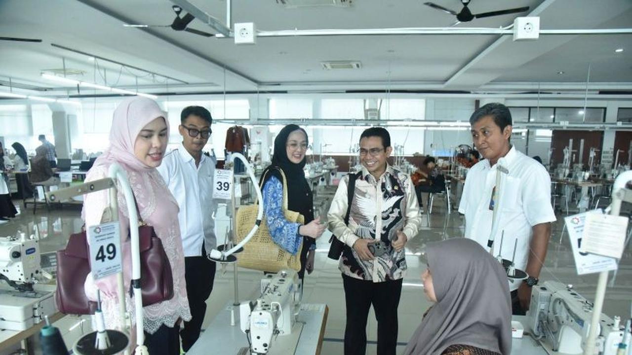 DPR Desak Pemerintah Perbanyak Beasiswa Sekolah Vokasi, Dorong CSR Industri