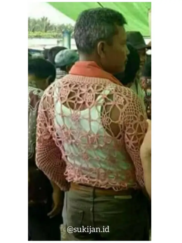 6 Momen Apes Salah Pakai Baju Ini Bikin Malu, Rasanya Ingin Segera Pulang