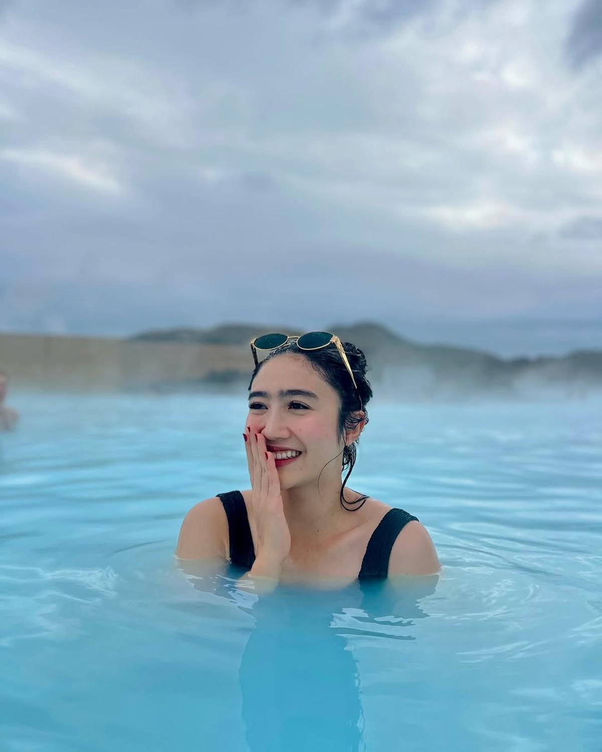 Gaya Febby Rastanty saat Liburan di Luar Negeri, Tampil Stylish