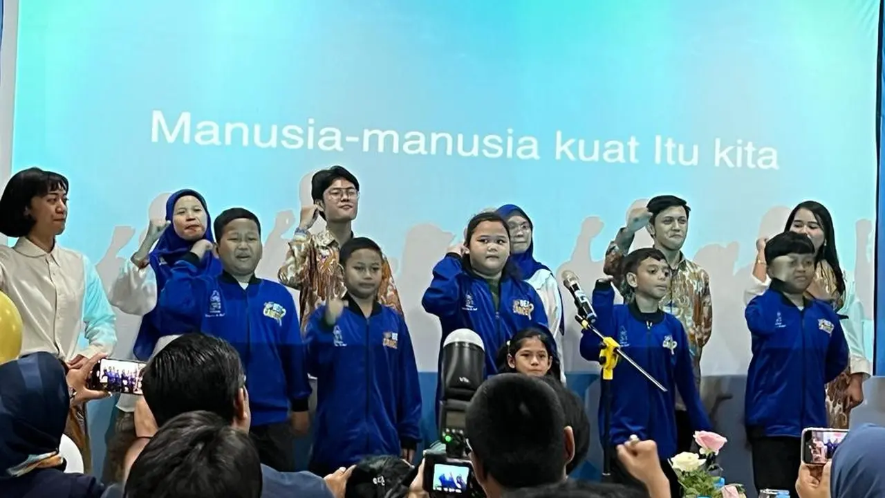 Penampilan Anak-Anak Penyintas Kanker di Peresmian Graha YOAI. Fasilitas Gedung Baru Yayasan Onkologi Anak Indonesia Juga Digunakan Sebagai Pusat Kegiatan Bagi Penyintas Kanker Anak