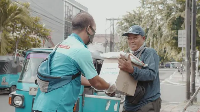 Penyaluran Langsung Sembako Bagi Warga Terdampak Covid-19