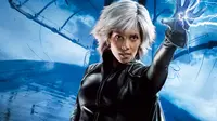 Bryan Singer baru saja membantah kabar dibuangnya Halle Berry di X-Men: Days of Future hingga tersisa satu adegan saja.