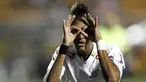 Neymar masuk dalam nominasi penghargaan Ballon d'Or setelah dirinya berhasil mempersembahkan gelar Copa Libertadores kepada klubnya, Santos FC. Dirinya berhasil menempati urutan ke-10 di umurnya yang masih menginjak 19 tahun 339 hari. (Foto: AFP/Nelson Almeida)