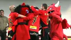 Mallorca's players celebrate after scoring against Valencia during the Spanish league football match at the Ono stadium in Palma de Mallorca, on January 25, 2009. AFP PHOTO/ Jaime REINA 