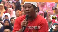 Jemaah Gus Iqdam Nurudin asal Pacitan yang minta Gus Iqdam carikan jodoh (TikTok)