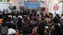  Suasana workshop di Rumah Lembang, Jakarta, Jumat (13/1). Relawan pendukung pasangan calon gubernur DKI Jakarta nomer 2 Ahok-Djarot mengadakan kegiatan workshop dan nonton bareng debat KPUD untuk Cagub Cawagub Jakarta. (Liputan6.com/Gempur M Surya)
