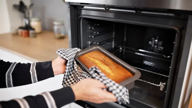 Cara Membuat Bolu Pisang yang Lembut dan Praktis Tanpa Oven - 5