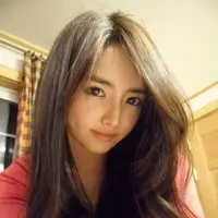 Lee Nayeong, diakui menjadi guru tercantik di Korea setelah foto-fotonya beredar di media sosial.
