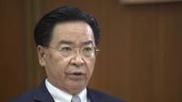 Menteri Luar Negeri Taiwan Joseph Wu. (Dok. AP Photo/Chiang Ying-ying)