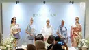 Model mengenakan busana rancangan Pedro dalam acara bertajuk Glamazing Ramadan Event di Jakarta, Sabtu (25/5/2019). Koleksi Ramadan Capsule PEDRO memperlihatkan nuansa Arabian dan Moroccan untuk melengkapi outfit Hari Raya kamu. (Liputan6.com/Immanuel Antonius)