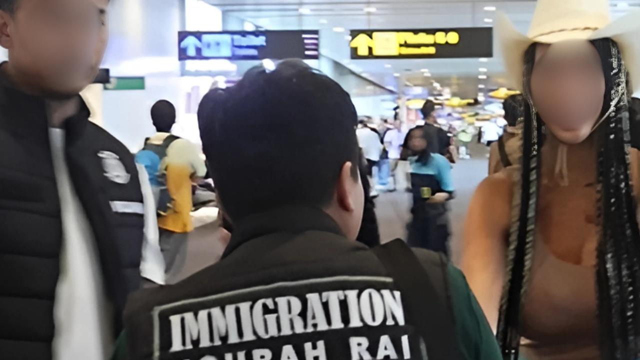Langgar Aturan, WN Amerika Dideportasi Usai Buka Kelas Retreat Seksualitas di Bali