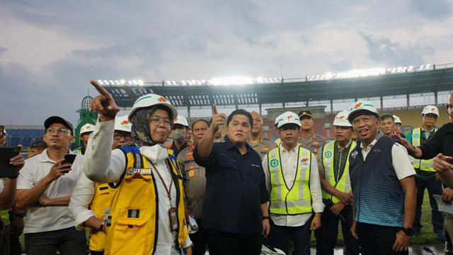 Ketua Penyelenggara Piala Dunia U-20 2023 yang juga menjadi Ketua PSSI, Erick Thohir mengunjungi Stadion Si Jalak Harupat, Kabupaten Bandung pada Sabtu (11/3/2023) sore WIB.