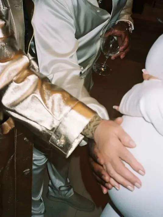 "Ketika aku hamil lagi, aku ingin berbagi lebih banyak dengan kalian," ujar Kylie pada 2018 lalu. (Foto: Instagram/kyliejenner)