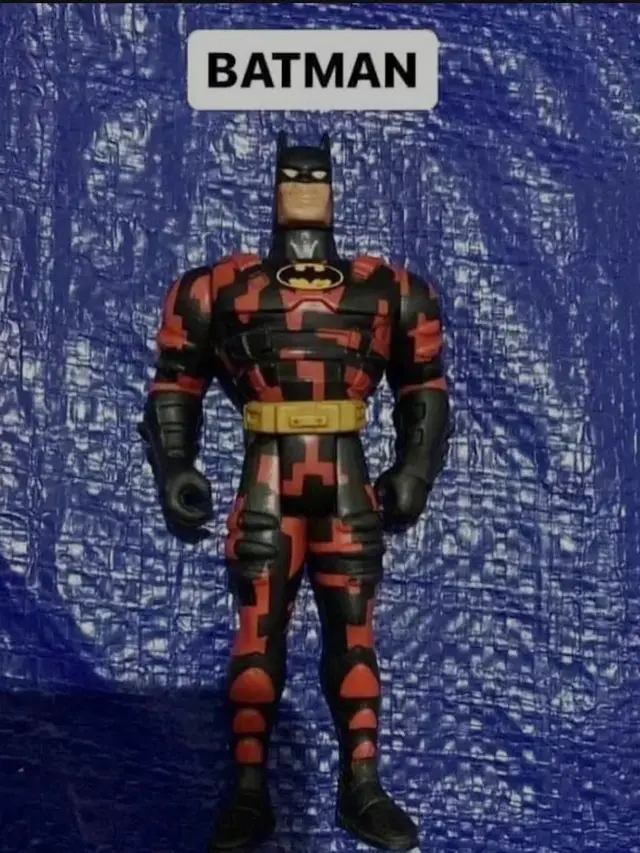 8 Potret Action Figure Batman Ini Nyeleneh, Bikin Geleng Kepala