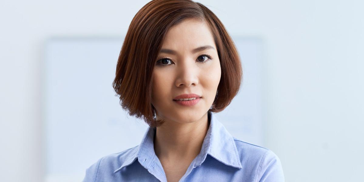 Ilustrasi Model Rambut Pendek untuk Ibu Pejabat