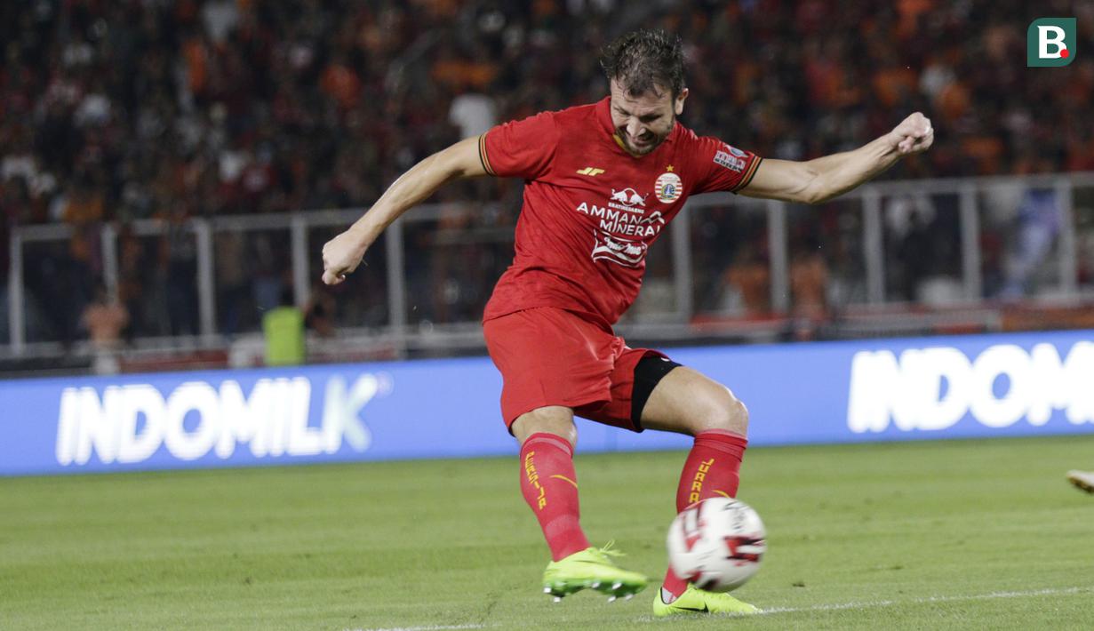 Mantan pemain Juventus ini berperan besar atas dua gol Persija Jakarta ke gawang Gianluca Pandeynuwu. (Bola.com/M Iqbal Ichsan)