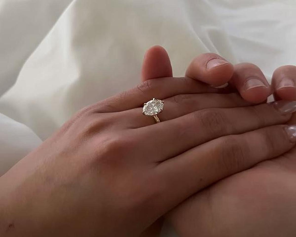 10 Cincin Lamaran Artis di Tahun 2025 yang Memukau, Kilau Romansa