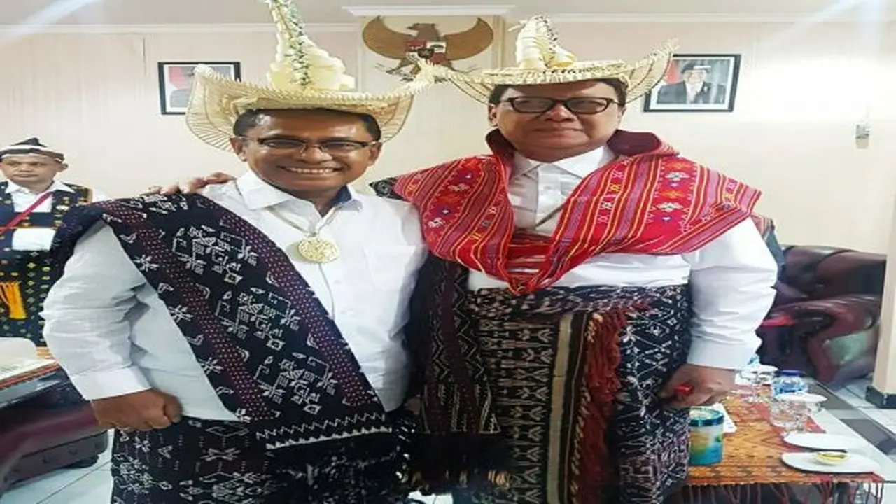 Mantan Menteri Perindustrian Saleh Husin dan Tjahjo Kumolo (Dok: dokumentasi pribadi Saleh Husin)