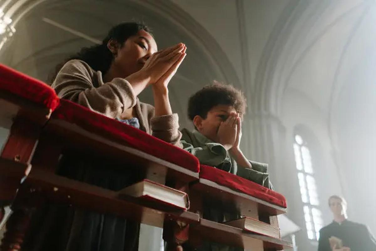 Tips Mendidik Anak Rajin Beribadah: Mulai dengan Langkah Sederhana