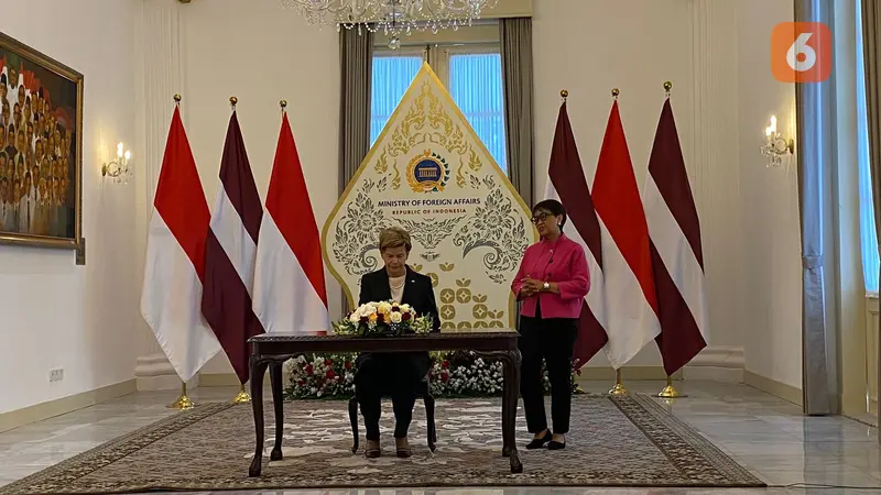 Menteri Luar Negeri Latvia Baiba Braze mendukung Indonesia dalam upaya menjaga stabilitas dan perdamaian di Indo Pasifik, termasuk upaya RI membangun arsitektur regional yang inklusif melalui pandangan ASEAN (Dok. Liputan6.com/Teddy Tri Setio Berty).