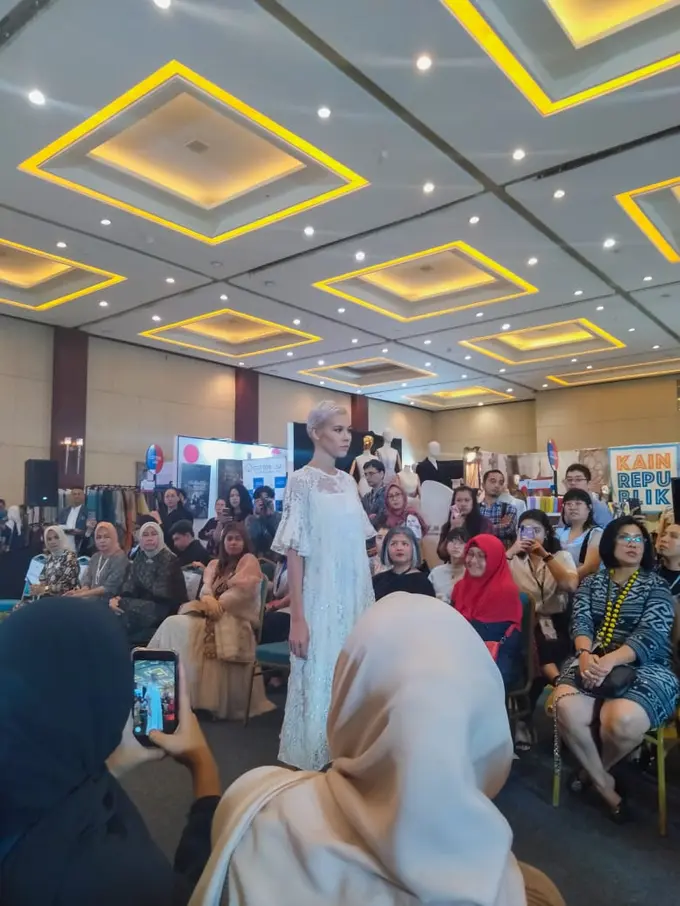 [Fimela] Fashionlink Showroom & Market JFW 2020