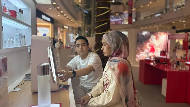 Sambut Musim Festive Bersama SK-II, Hadiah Mewah Berisi Bear Bag Charm hingga Postcard MINA TWICE