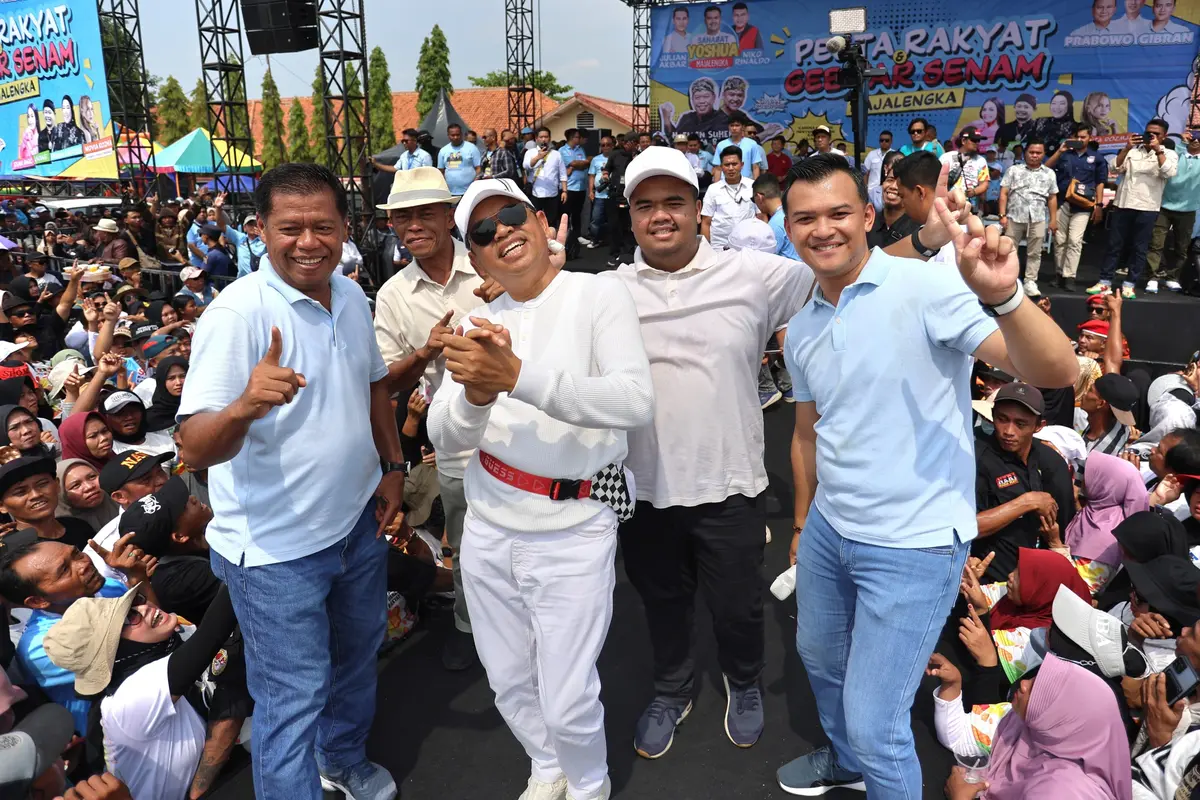 Calon Gubernur Jawa Barat Dedi Mulyadi saat menghadiri acara Pesta Rakyat yang digelar relawan sahabat Yoshua di Majalengka.