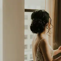 ilustrasi gaya rambut yang cocok untuk prewedding/Andres Molina/unsplash