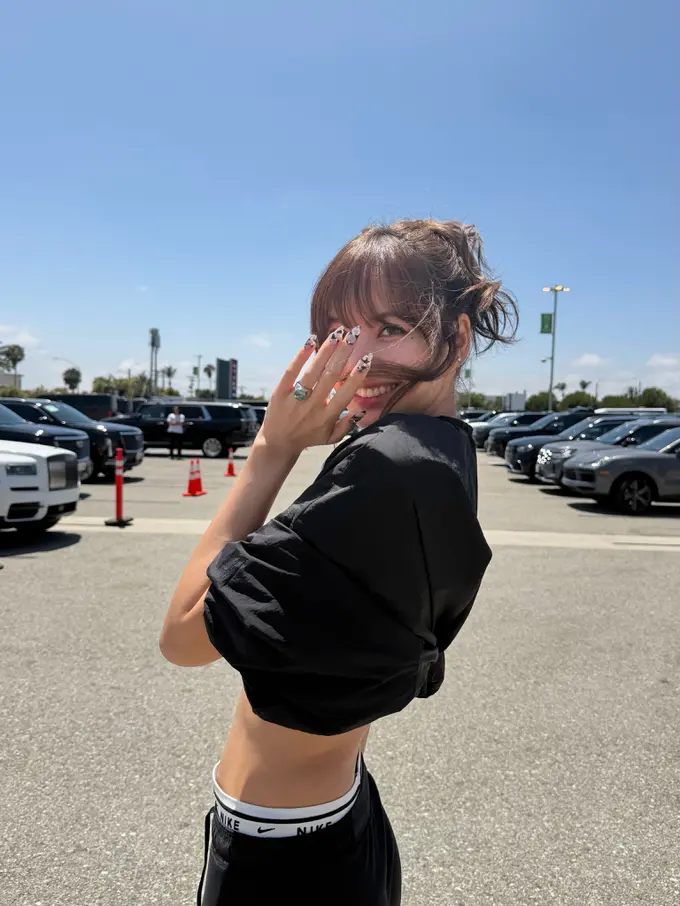 Cincin Nike Lisa BLACKPINK di Piala Dunia 2026 Jadi Viral, Terjual Habis dengan Harga Rp8,2 Jutaan