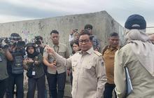 Datangi Tanggul Pengaman Pantai yang Bocor, Pramono Tegaskan Banjir Rob Jadi Prioritas